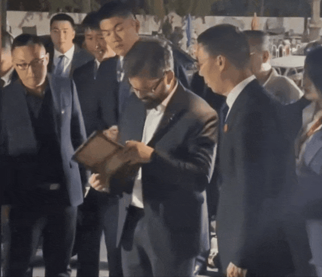 動圖一.gif 動圖一.gif