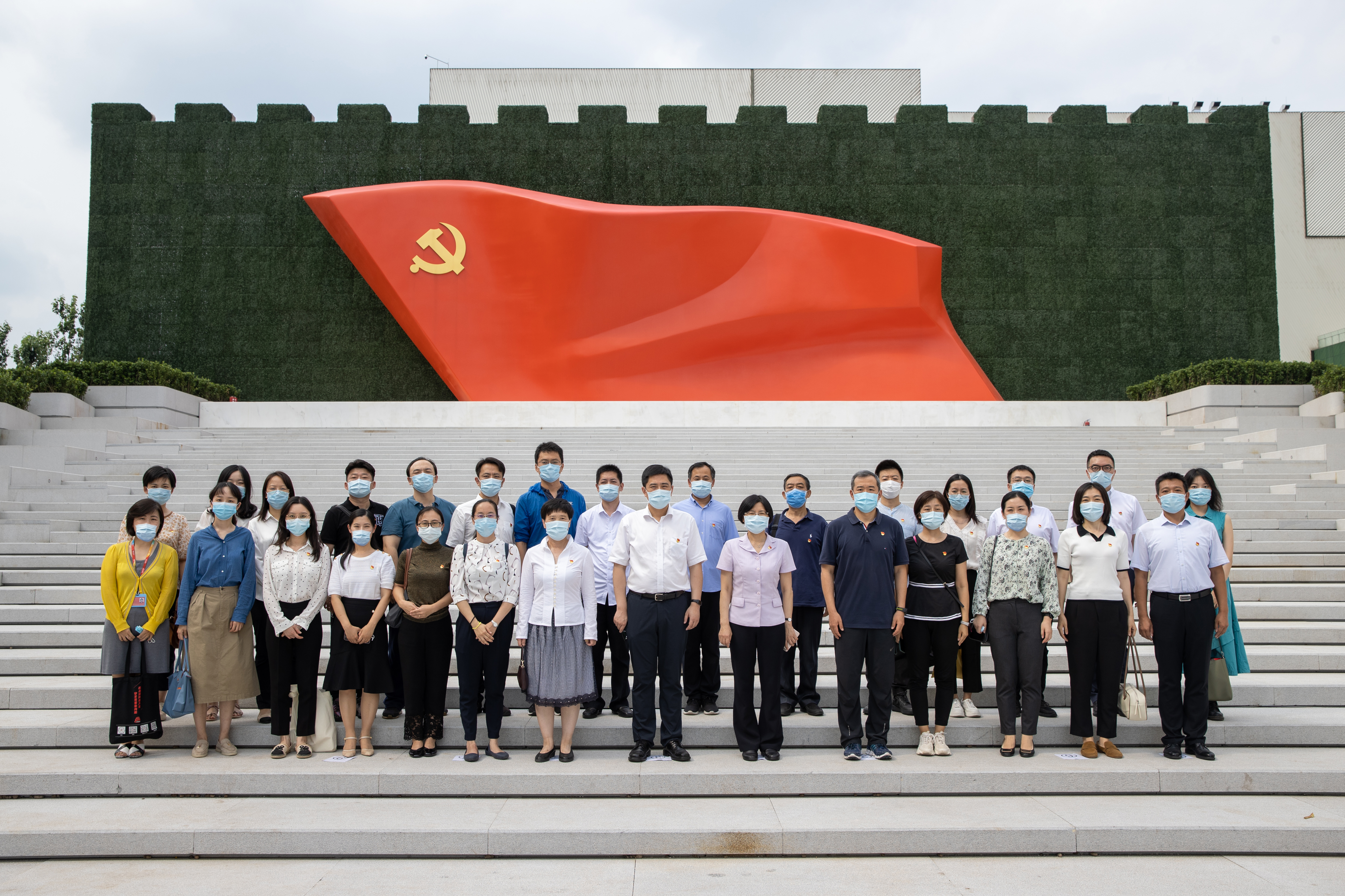 3、參觀建黨100周年主題展  用好紅色資源汲取奮進力量.jpeg